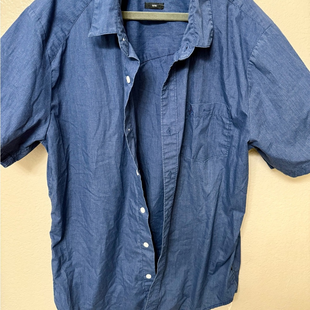 Volcom Blue Jean Casual Button down cotton t-shirt. Y2K skater,surfer, beachcore